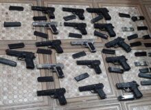 کشف ۲۰ قبضه اسلحه کلت کمری قاچاق در مرز کردستان