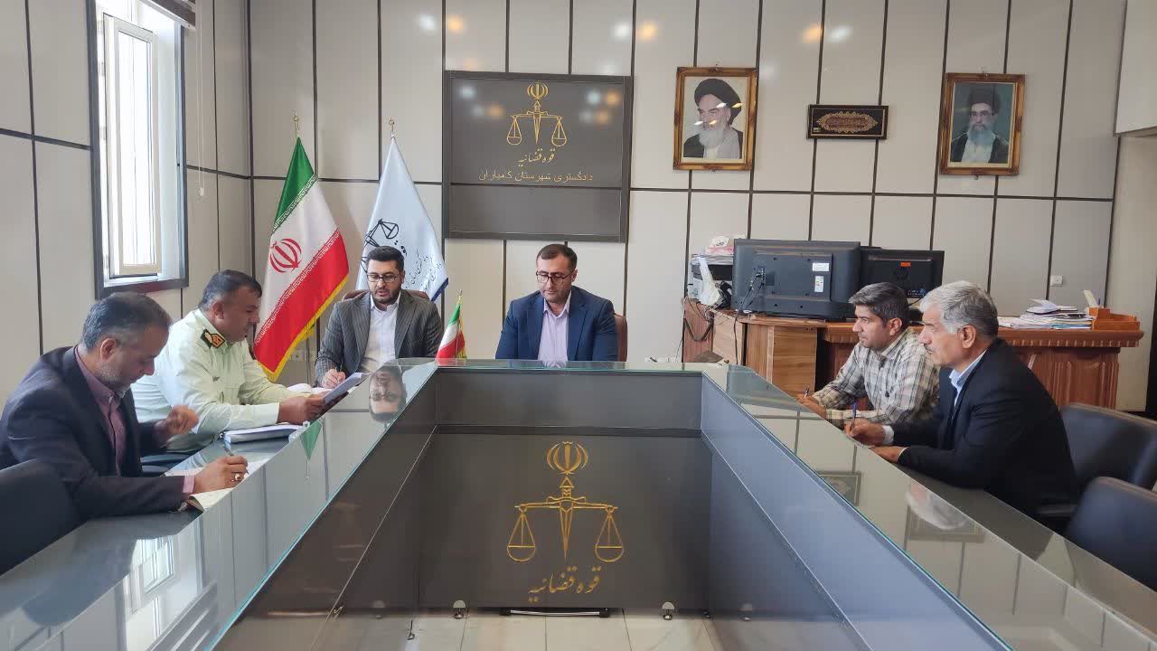 برگزاری جلسه کنترل مجرمان حرفهای و سابقهدار در کامیاران