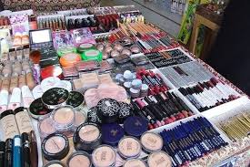 محکومیت قاچاقچی لوازم آرایشی در سنندج