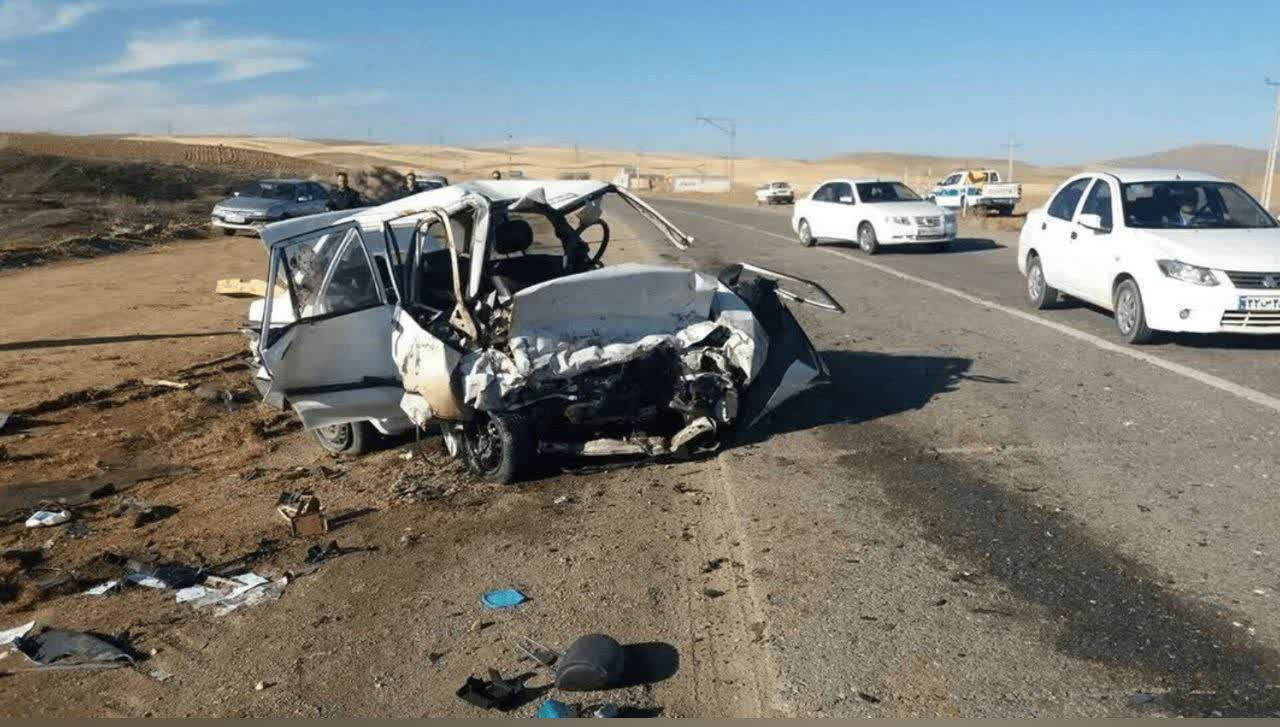 عدم توانایی راننده در کنترل وسیله نقلیه 5 فوتی برجای گذاشت