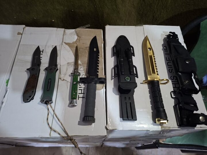 کشف محموله ۹ میلیاردی تیغه چاقوی قاچاق در قروه